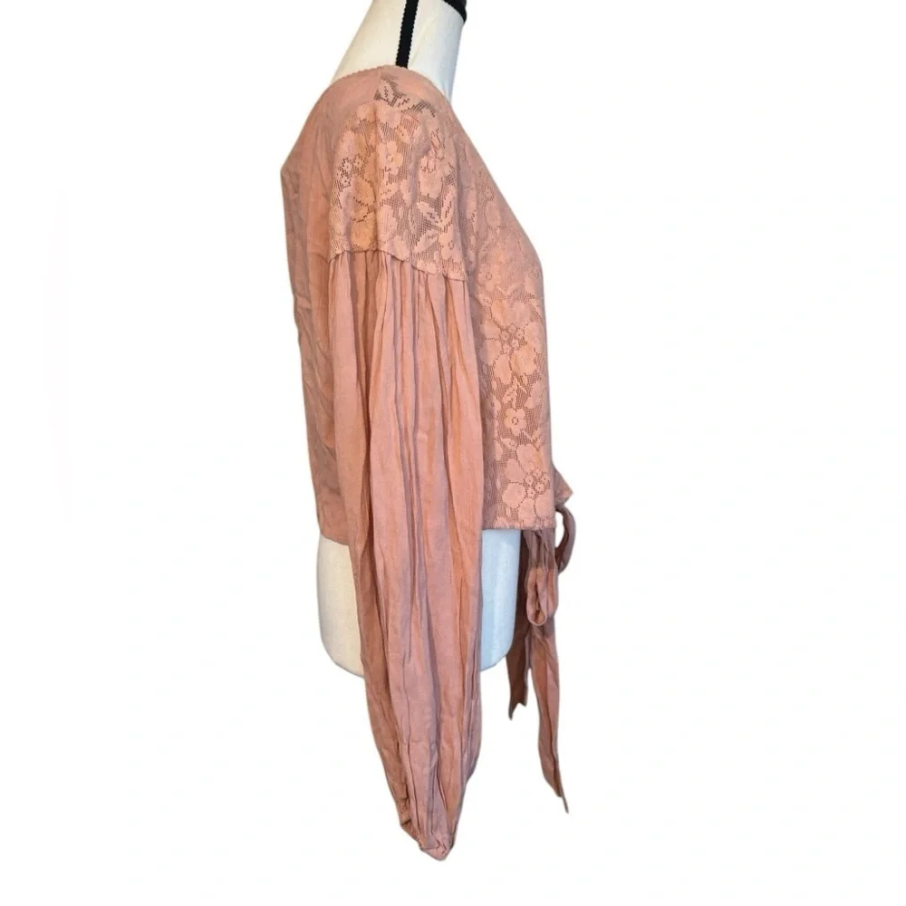 Gimmick Buckle Boho Crinkle Wrap Tie Too with Lace Detail
